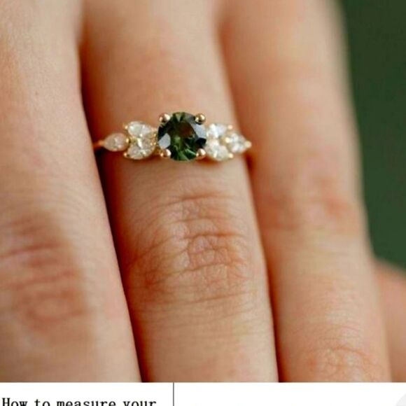 WOMEN'S ring  - Picture 1 of 3